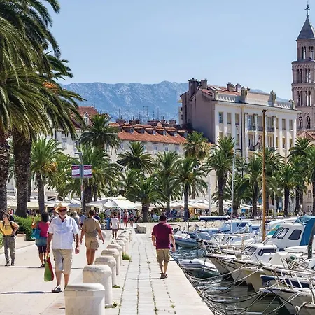 One-bedroom With Sea View 02