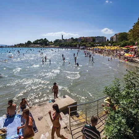 Lejlighed One-bedroom With Sea View 02